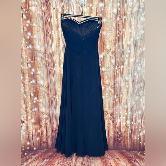 Bill Levkoff Size 6 Strapless Navy Gown or Formal with Boning and Rubber Support - Picture 7 of 7